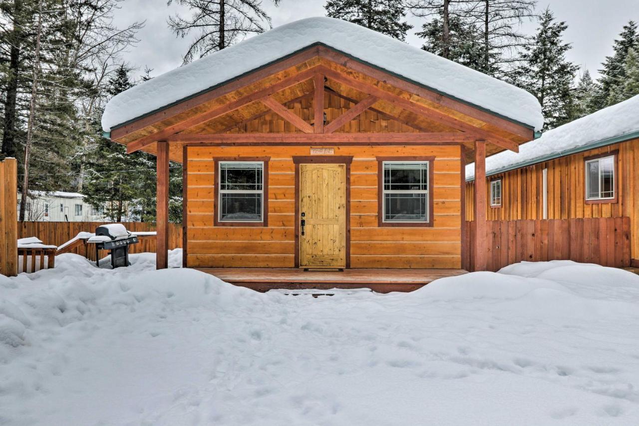 Hungry Horse Cabin Deck, Fire Pit, Near Glacier! Exterior photo
